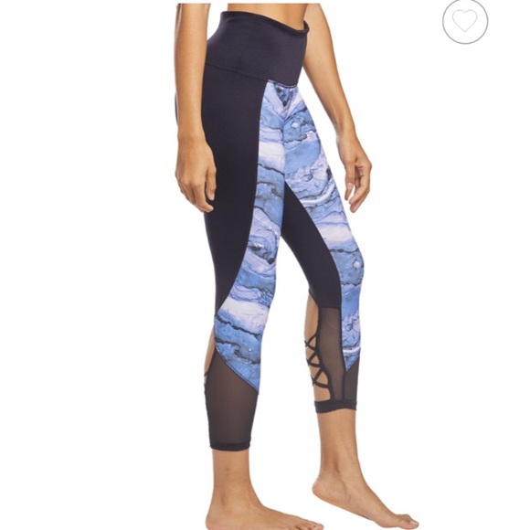 Balance Collection Activewear Capri - Picture 3 of 6